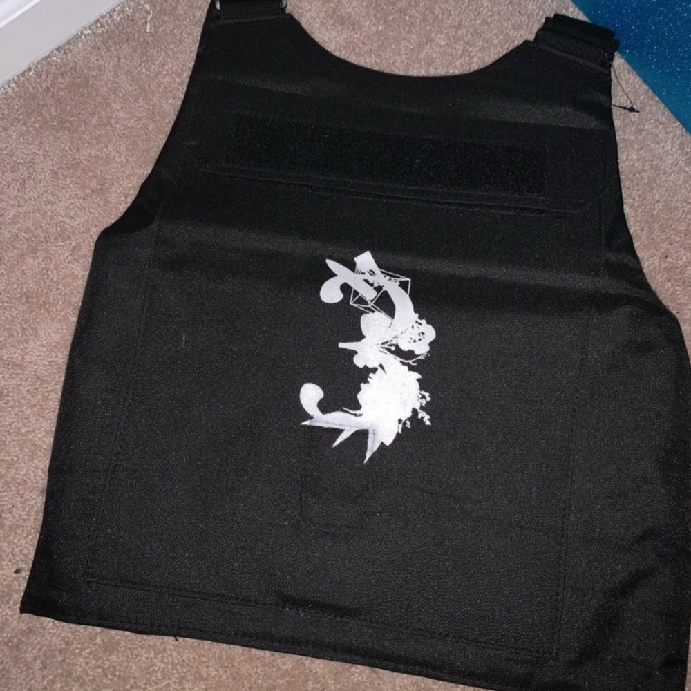 SALE! Hit Em Up Vests🔥